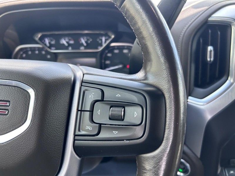 GMC Sierra 1500 Vehicle Full-screen Gallery Image 12