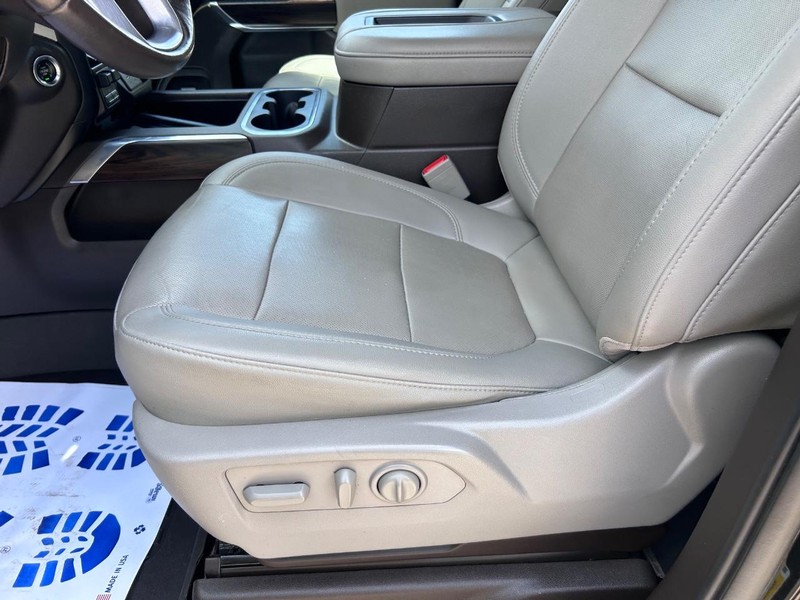 GMC Sierra 1500 Vehicle Full-screen Gallery Image 18