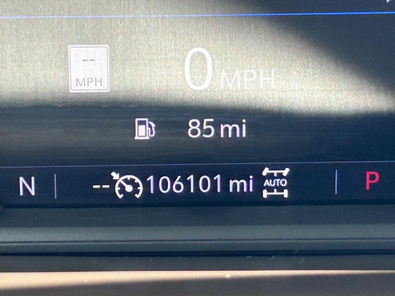 GMC Sierra 1500 Vehicle Full-screen Gallery Image 19