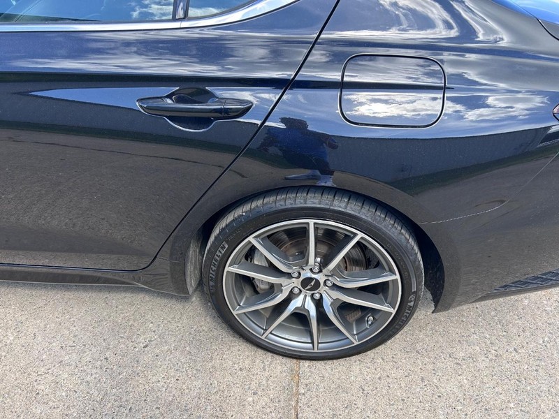 Genesis G70 Vehicle Full-screen Gallery Image 7