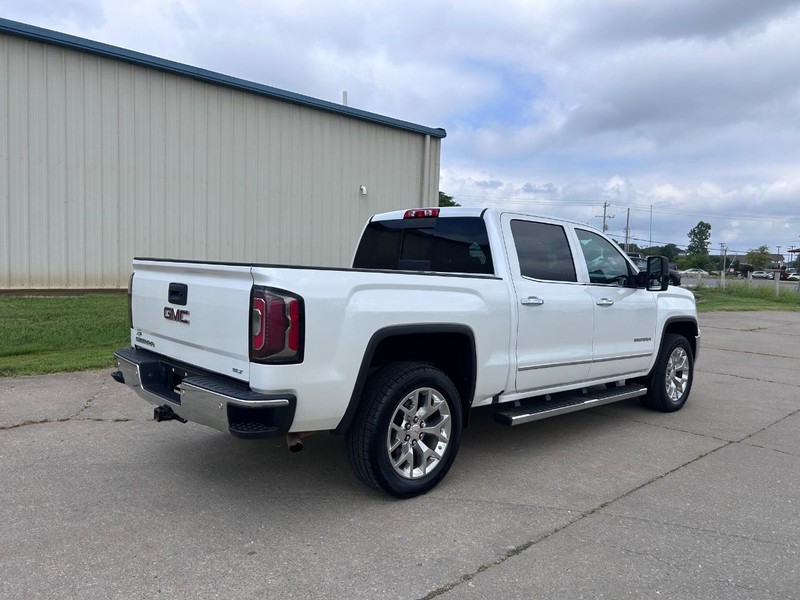 GMC Sierra 1500 Vehicle Full-screen Gallery Image 3