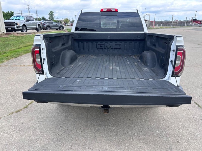 GMC Sierra 1500 Vehicle Full-screen Gallery Image 5