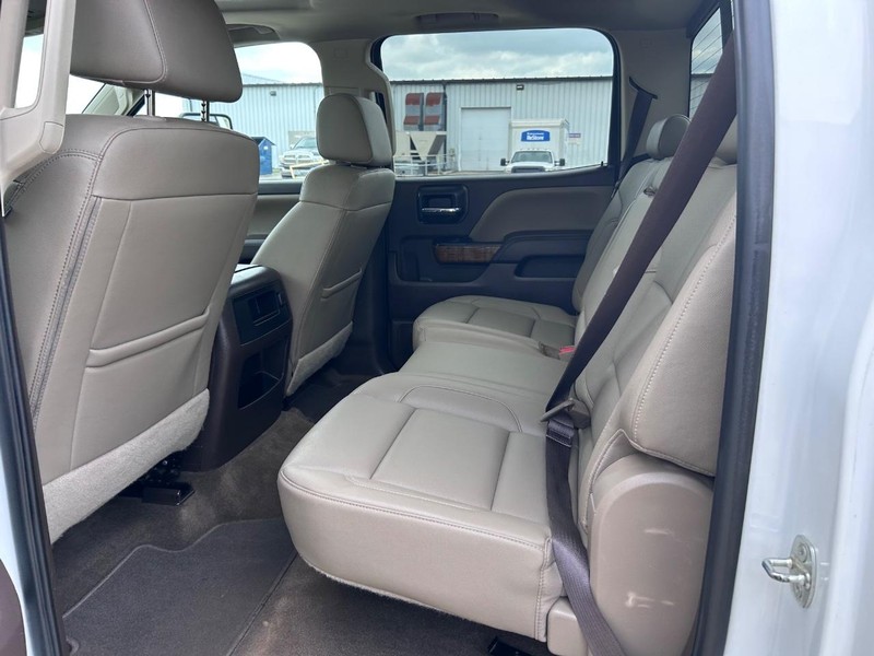 GMC Sierra 1500 Vehicle Full-screen Gallery Image 7