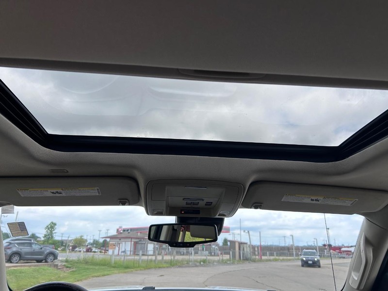 GMC Sierra 1500 Vehicle Full-screen Gallery Image 8