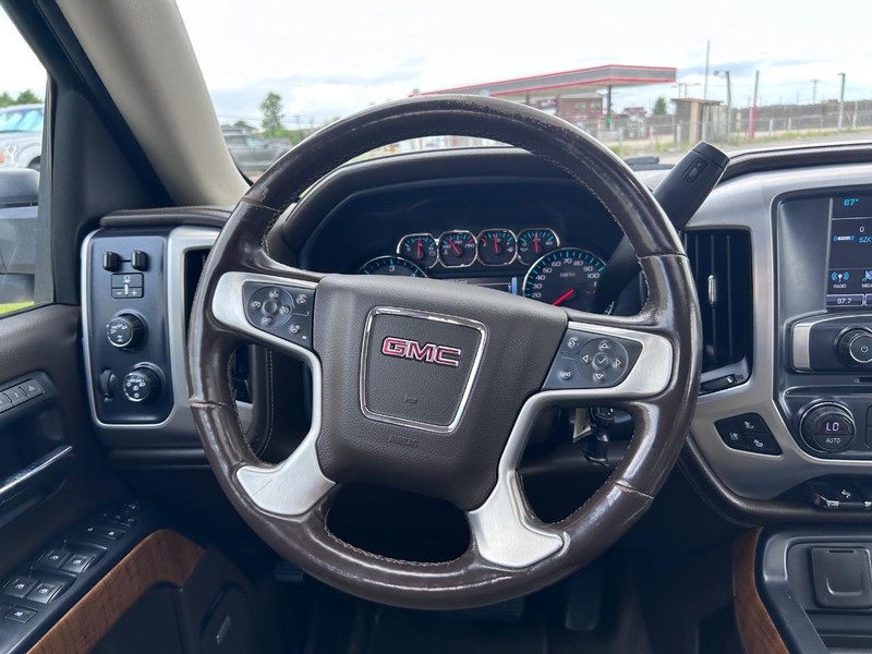 GMC Sierra 1500 Vehicle Full-screen Gallery Image 10