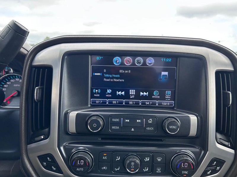 GMC Sierra 1500 Vehicle Full-screen Gallery Image 13