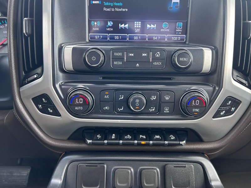 GMC Sierra 1500 Vehicle Full-screen Gallery Image 14