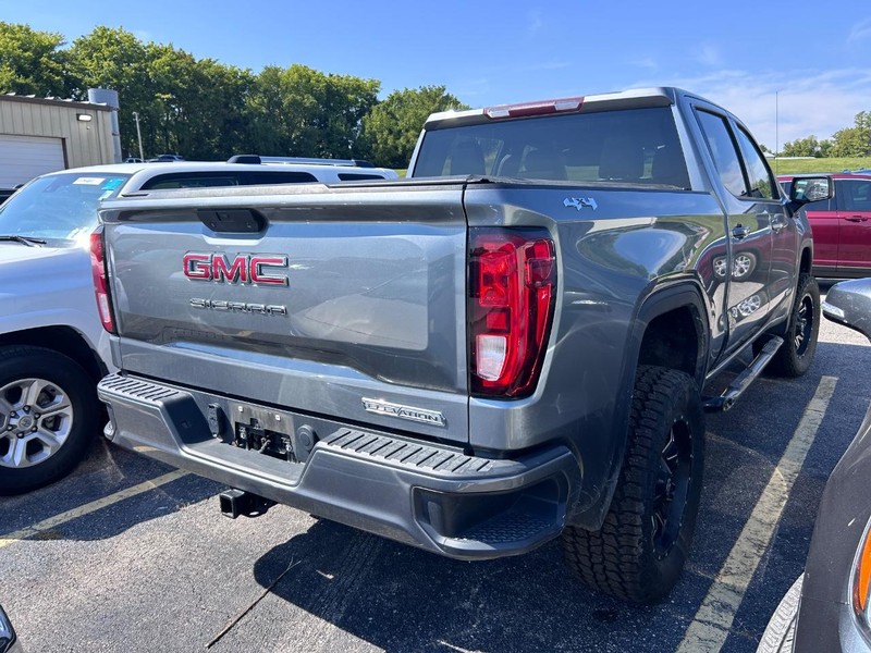GMC Sierra 1500 Vehicle Full-screen Gallery Image 3