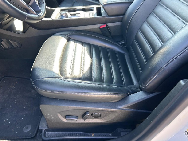 Ford Edge Vehicle Full-screen Gallery Image 17