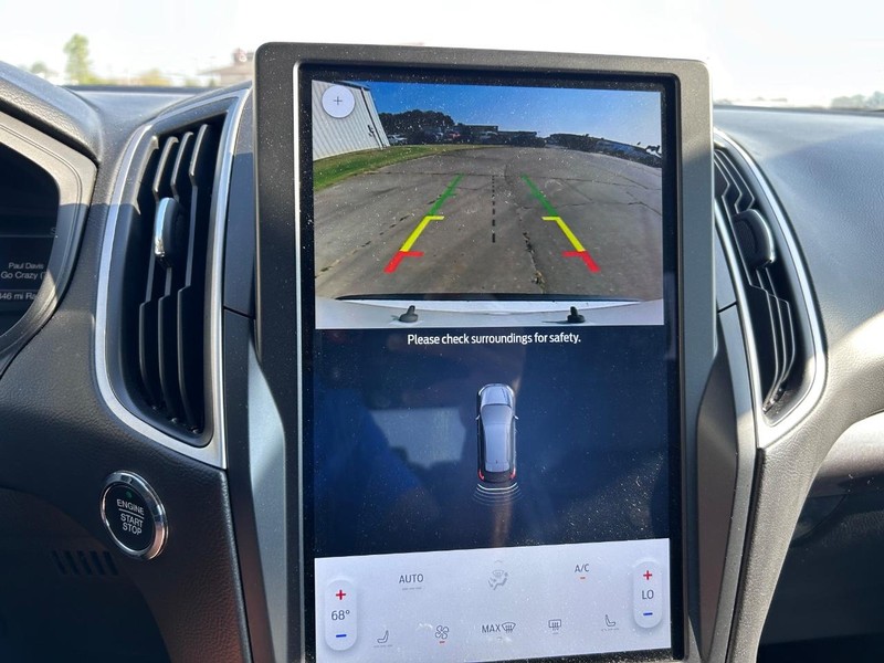 Ford Edge Vehicle Full-screen Gallery Image 19
