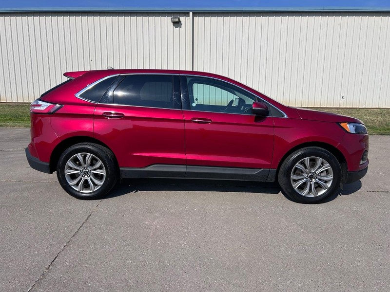 Ford Edge Vehicle Full-screen Gallery Image 2