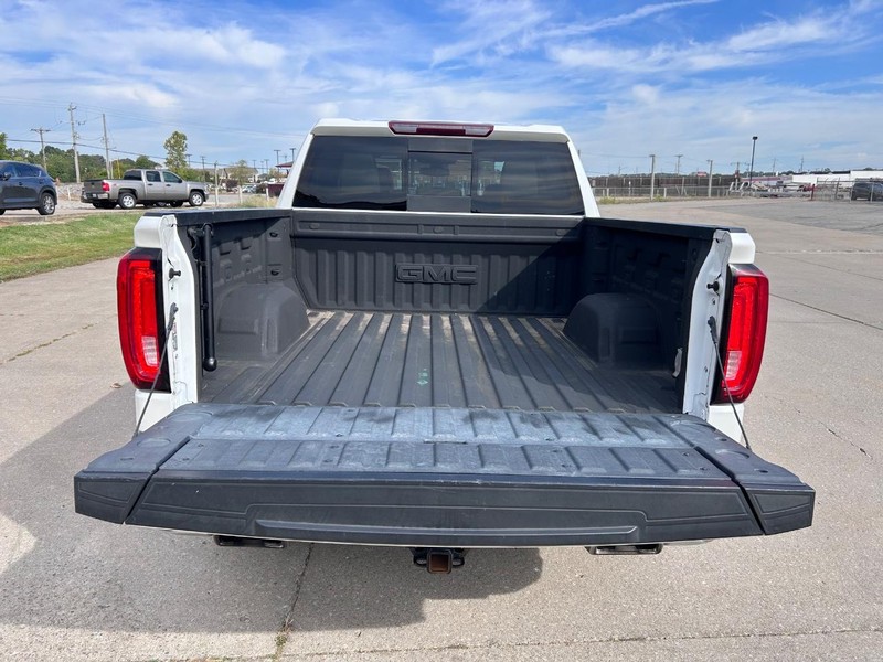 GMC Sierra 1500 Limited Vehicle Full-screen Gallery Image 5