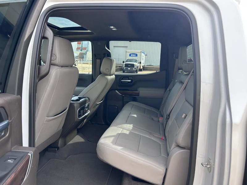 GMC Sierra 1500 Limited Vehicle Full-screen Gallery Image 7