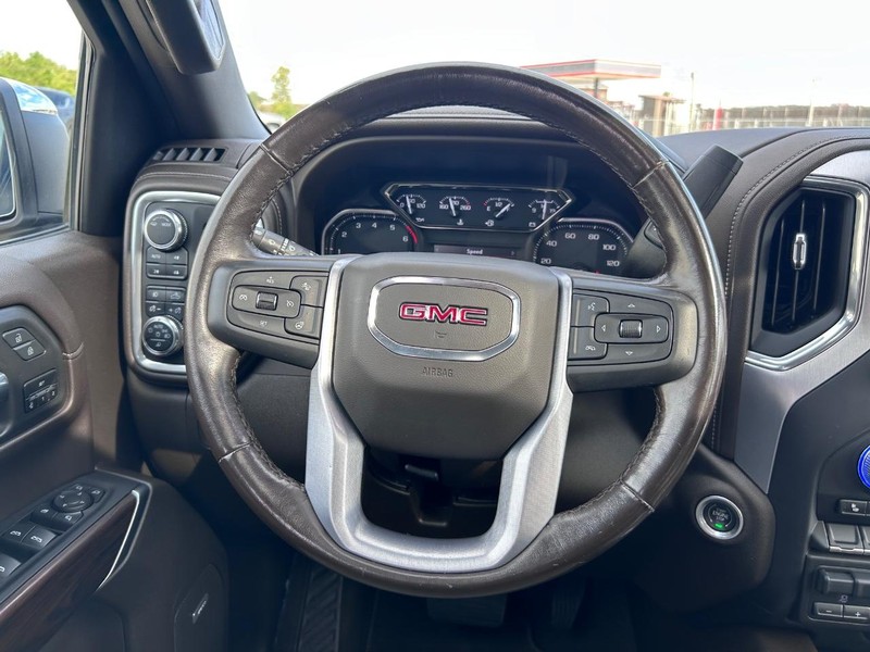 GMC Sierra 1500 Limited Vehicle Full-screen Gallery Image 10
