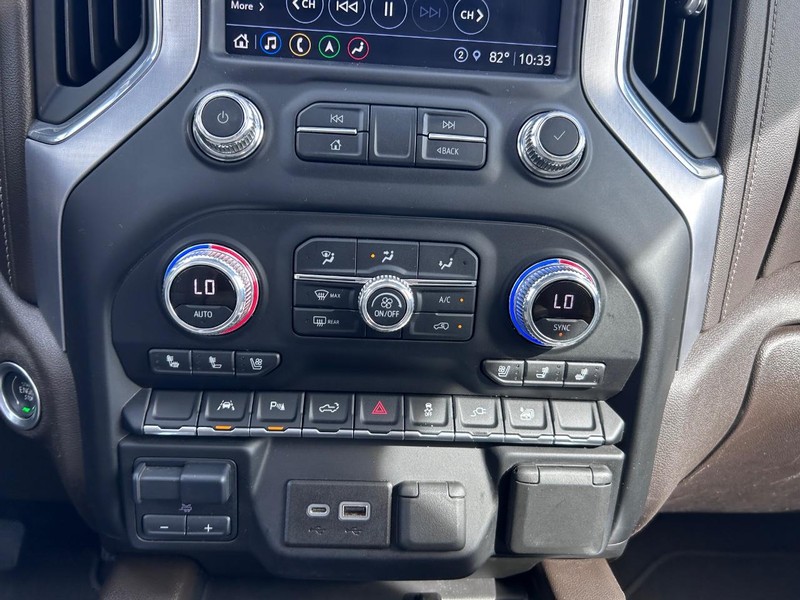 GMC Sierra 1500 Limited Vehicle Full-screen Gallery Image 14