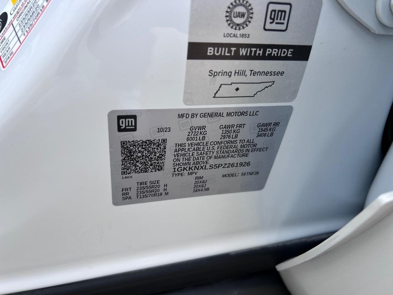 GMC Acadia Vehicle Full-screen Gallery Image 25