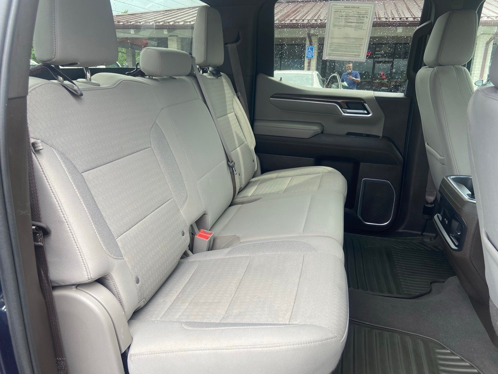 Chevrolet Silverado 1500 Vehicle Full-screen Gallery Image 08