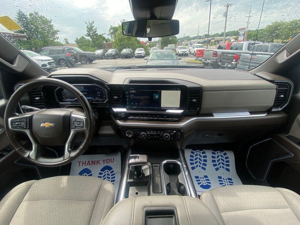 Chevrolet Silverado 1500 Vehicle Full-screen Gallery Image 09