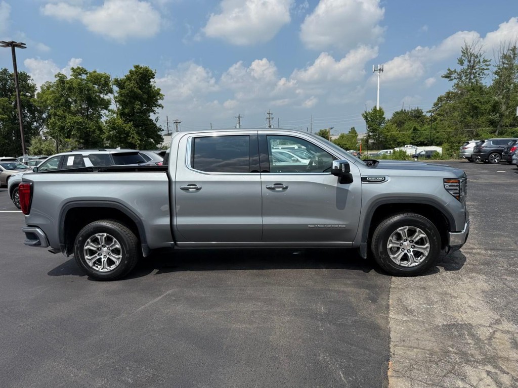 GMC Sierra 1500 Vehicle Full-screen Gallery Image 02
