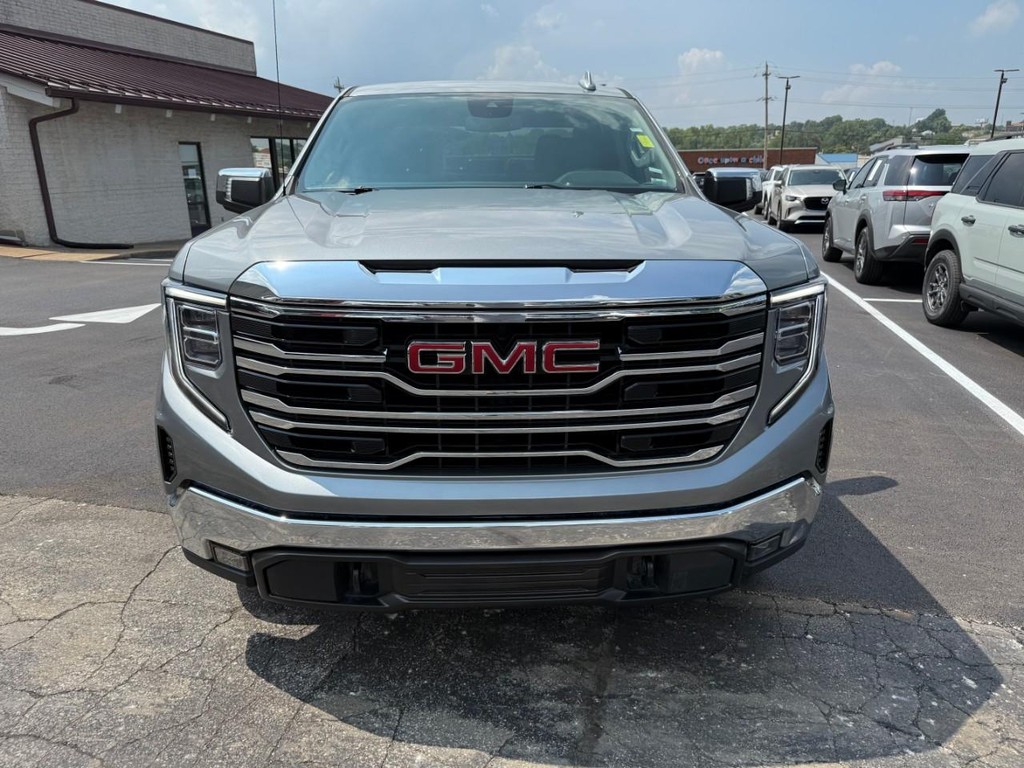 GMC Sierra 1500 Vehicle Full-screen Gallery Image 10