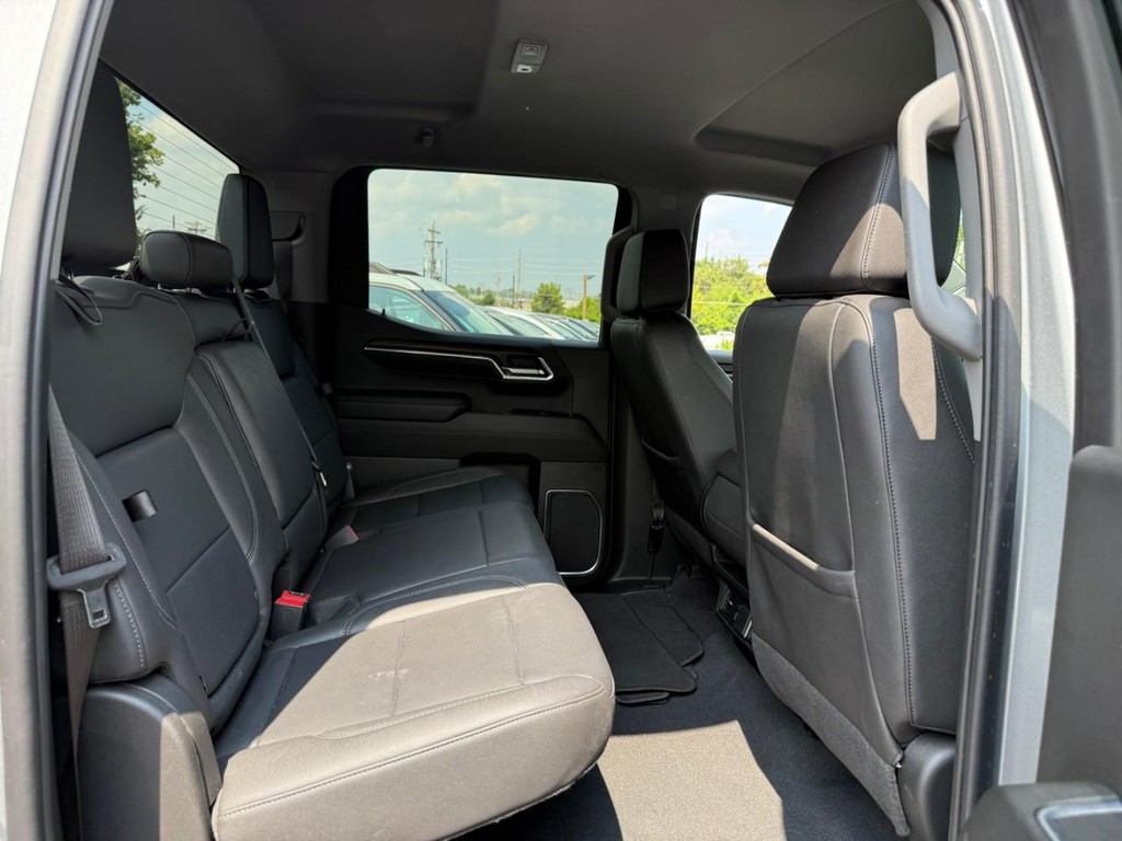 GMC Sierra 1500 Vehicle Full-screen Gallery Image 11