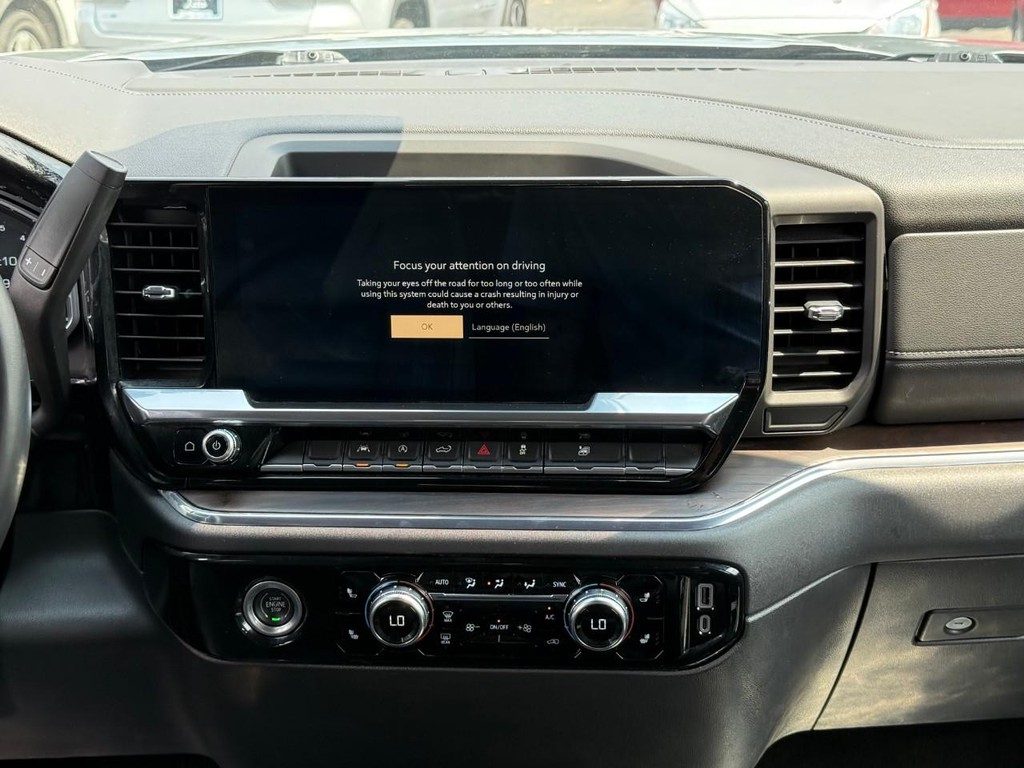 GMC Sierra 1500 Vehicle Full-screen Gallery Image 14