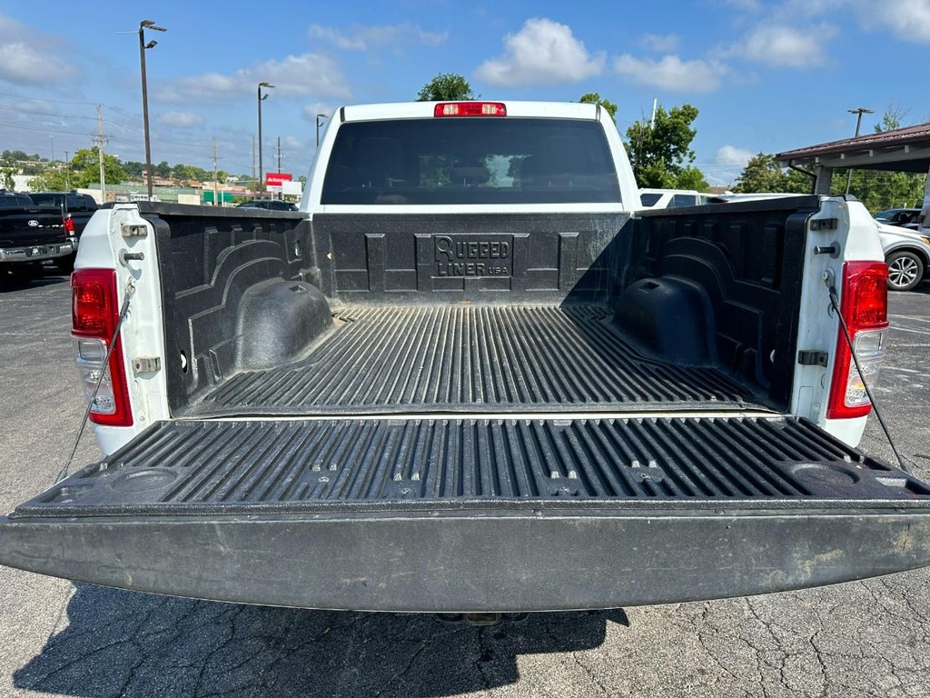 Ram 2500 Vehicle Full-screen Gallery Image 05