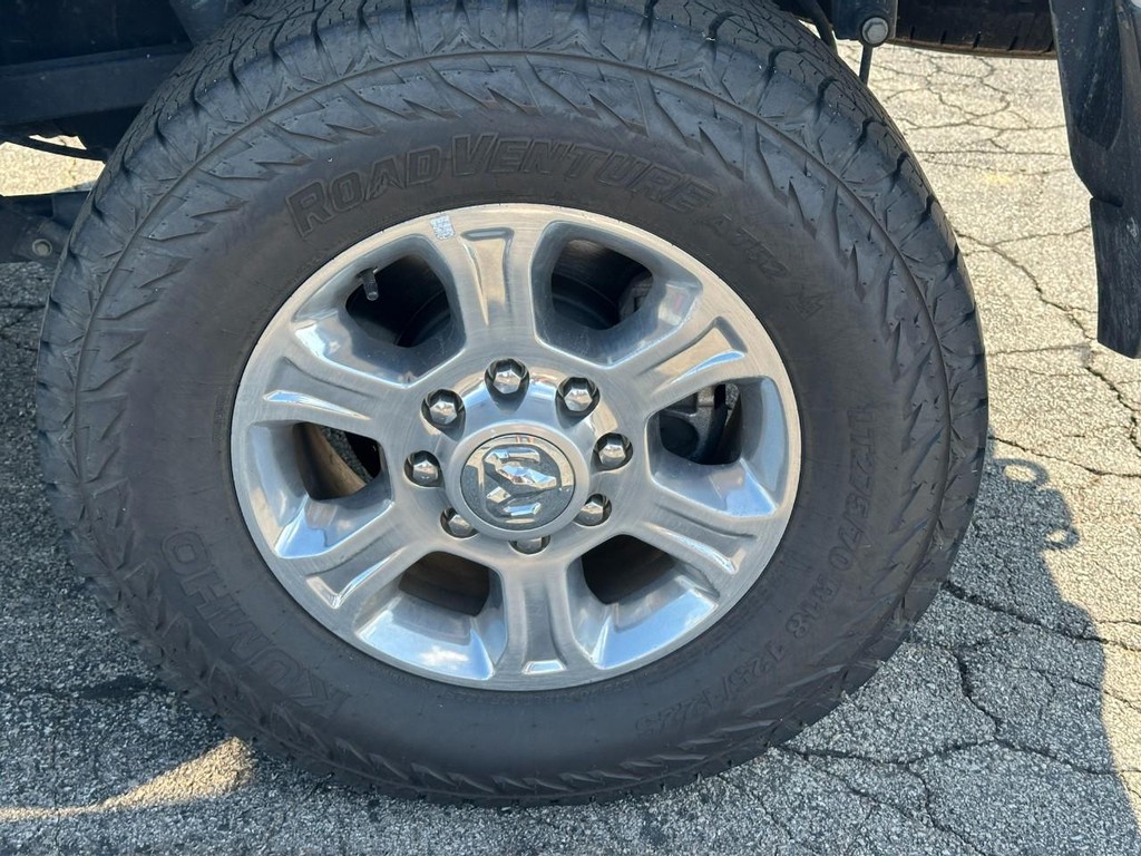 Ram 2500 Vehicle Full-screen Gallery Image 07