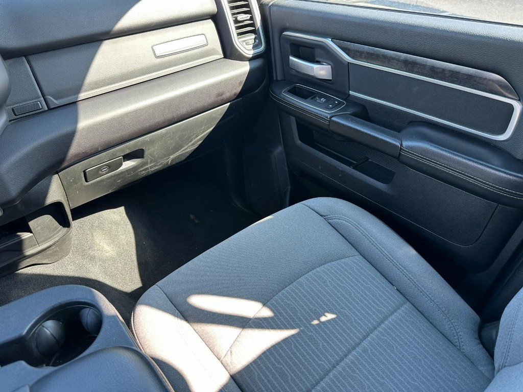 Ram 2500 Vehicle Full-screen Gallery Image 15