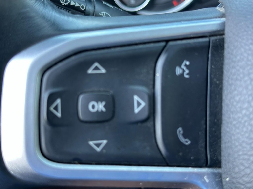 Ram 2500 Vehicle Full-screen Gallery Image 18