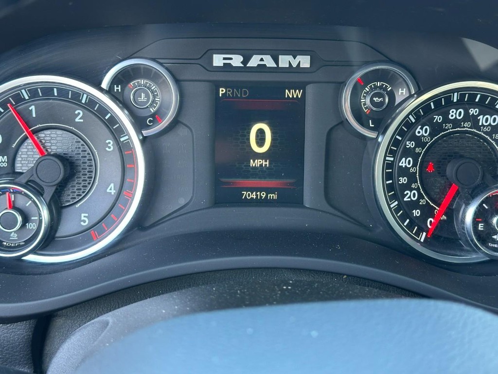 Ram 2500 Vehicle Full-screen Gallery Image 20
