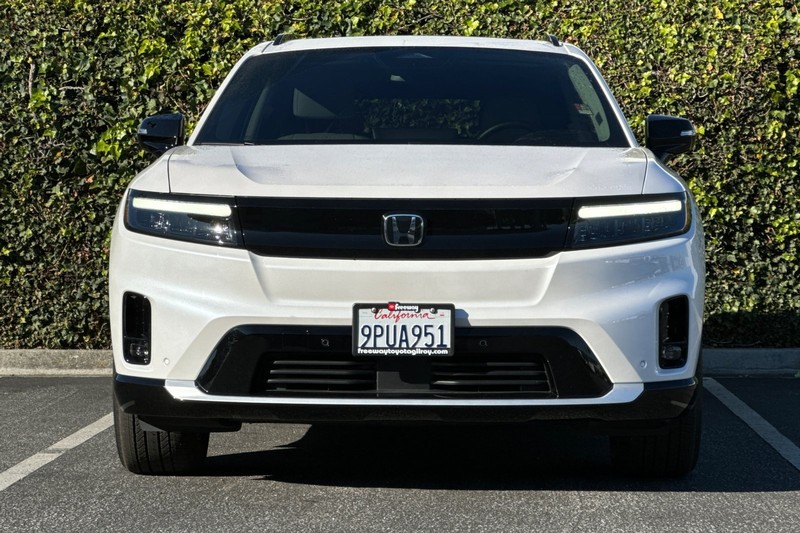 Honda Prologue Vehicle Full-screen Gallery Image 10