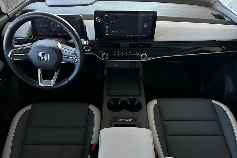 Honda Prologue Vehicle Full-screen Gallery Image 14