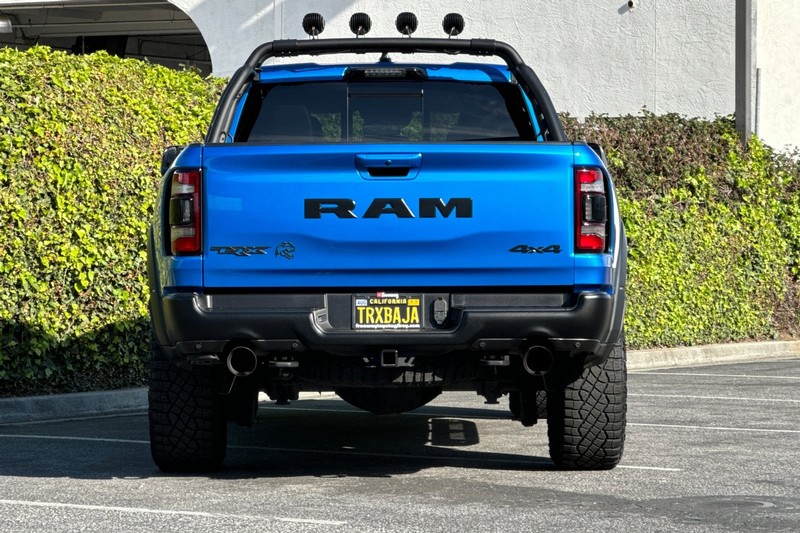 Ram 1500 Vehicle Full-screen Gallery Image 05