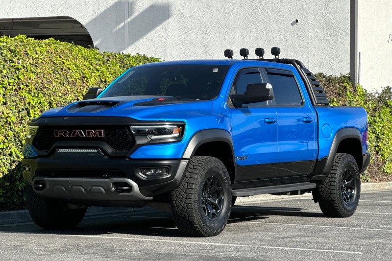 Ram 1500 Vehicle Full-screen Gallery Image 09