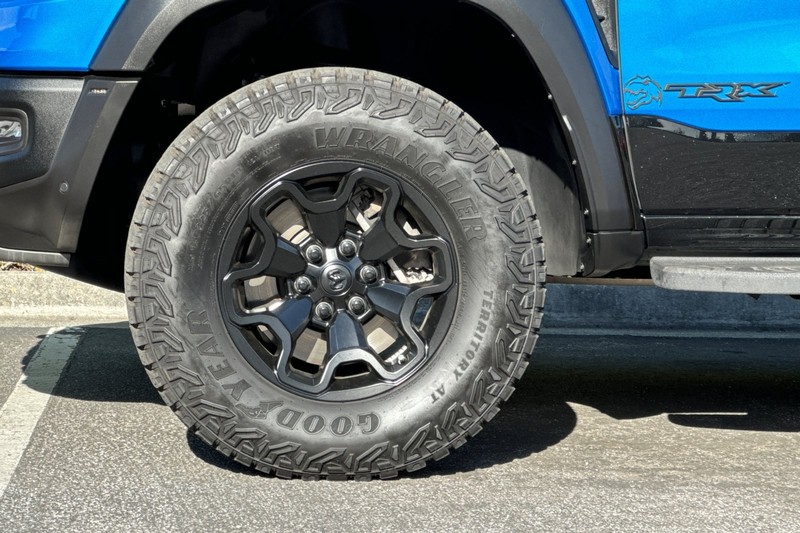 Ram 1500 Vehicle Full-screen Gallery Image 25