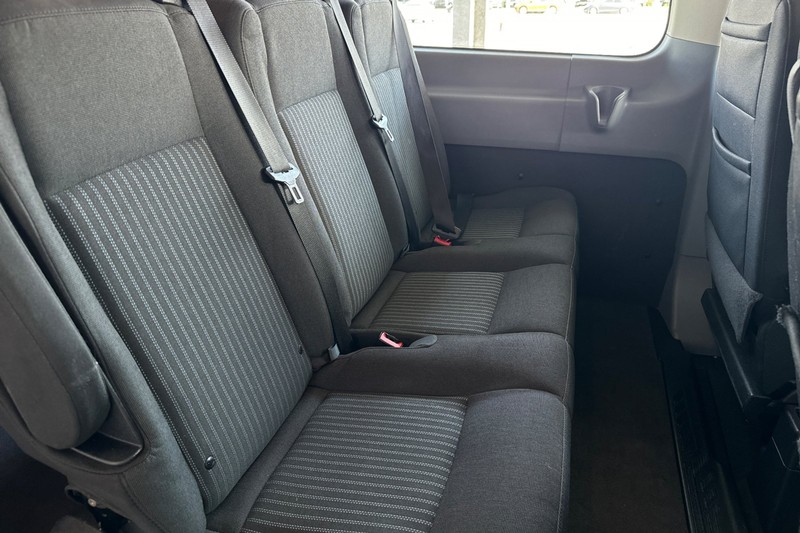 Ford Transit Passenger Wagon Vehicle Full-screen Gallery Image 13
