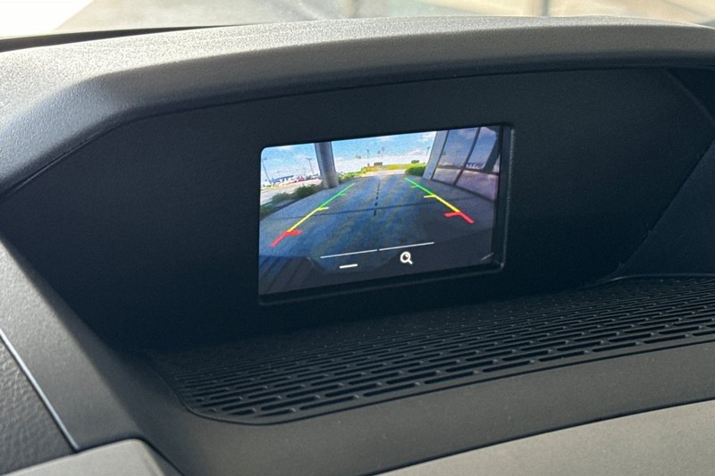 Ford Transit Passenger Wagon Vehicle Full-screen Gallery Image 19