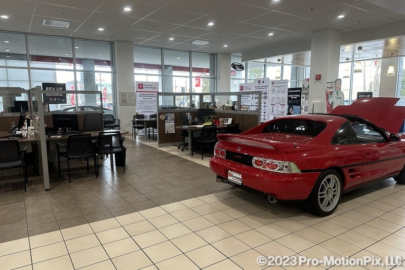 Toyota Corolla Vehicle Full-screen Gallery Image 30