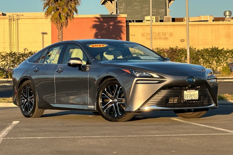 Toyota Mirai Vehicle Full-screen Gallery Image 02