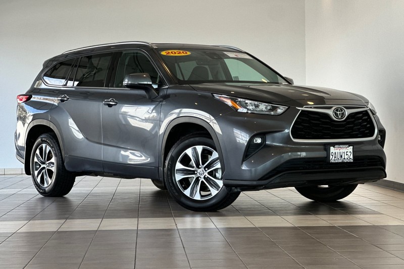 Toyota Highlander Vehicle Full-screen Gallery Image 02