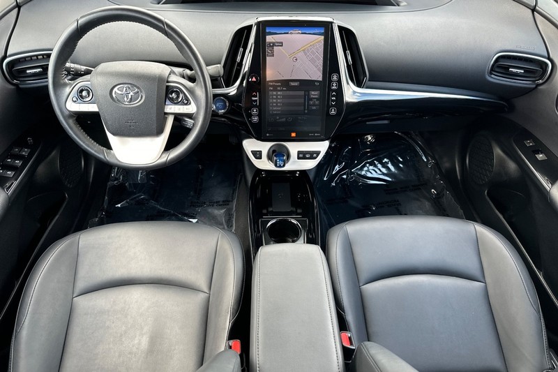 Toyota Prius Prime Vehicle Full-screen Gallery Image 13