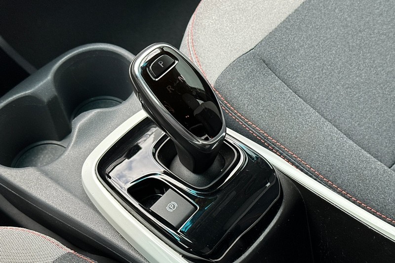 Chevrolet Bolt EV Vehicle Full-screen Gallery Image 21