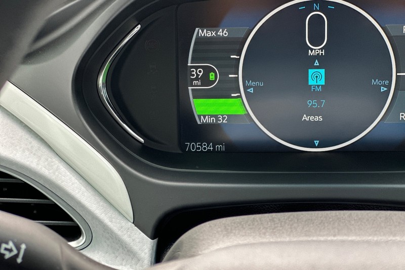 Chevrolet Bolt EV Vehicle Full-screen Gallery Image 25