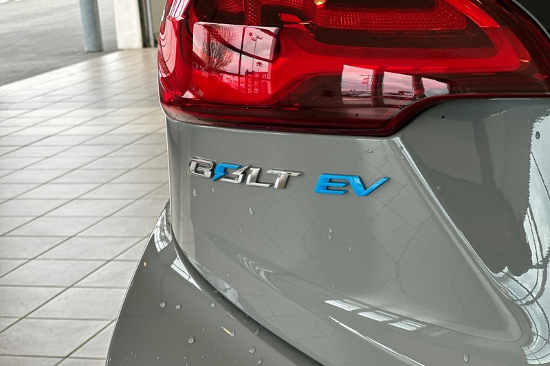 Chevrolet Bolt EV Vehicle Full-screen Gallery Image 27