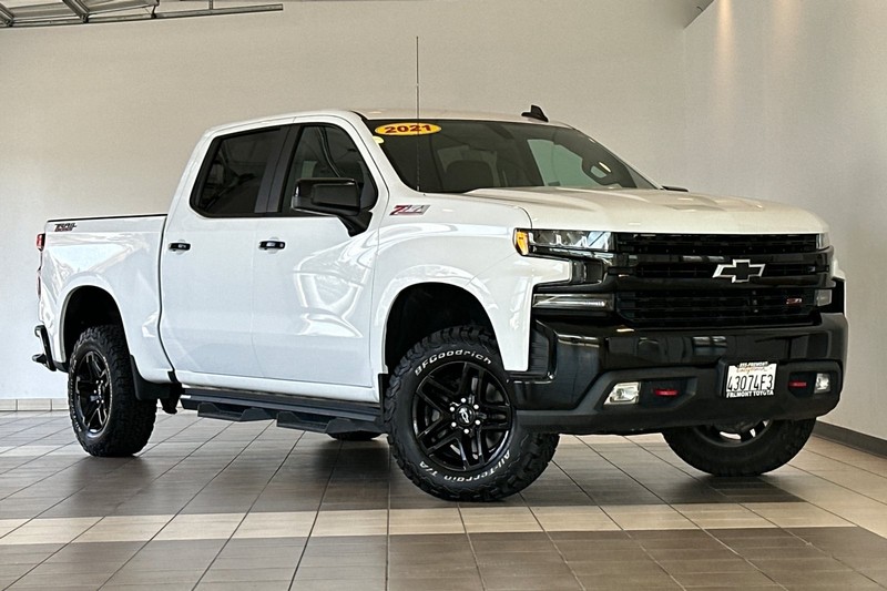 Chevrolet Silverado 1500 Vehicle Full-screen Gallery Image 02