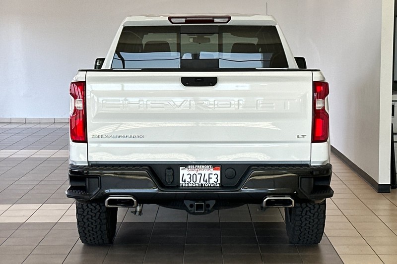 Chevrolet Silverado 1500 Vehicle Full-screen Gallery Image 05