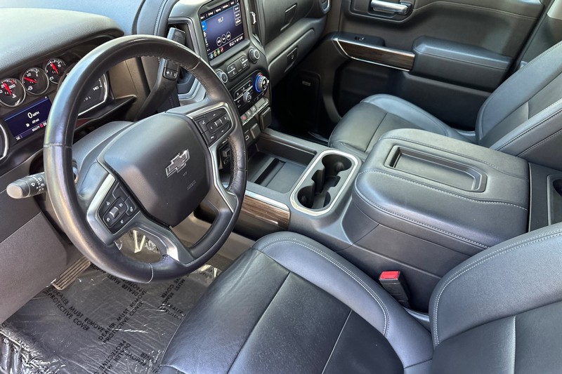Chevrolet Silverado 1500 Vehicle Full-screen Gallery Image 10