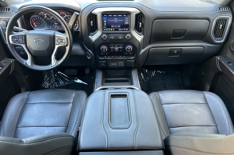 Chevrolet Silverado 1500 Vehicle Full-screen Gallery Image 13