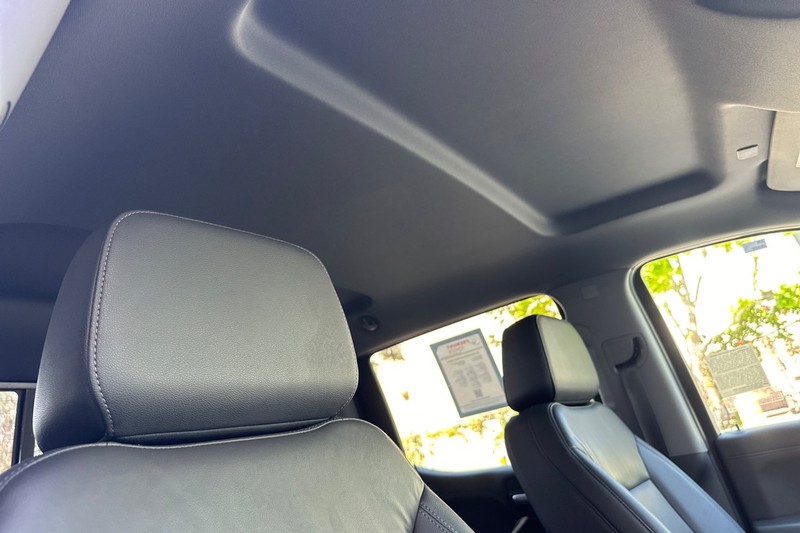 Chevrolet Silverado 1500 Vehicle Full-screen Gallery Image 16
